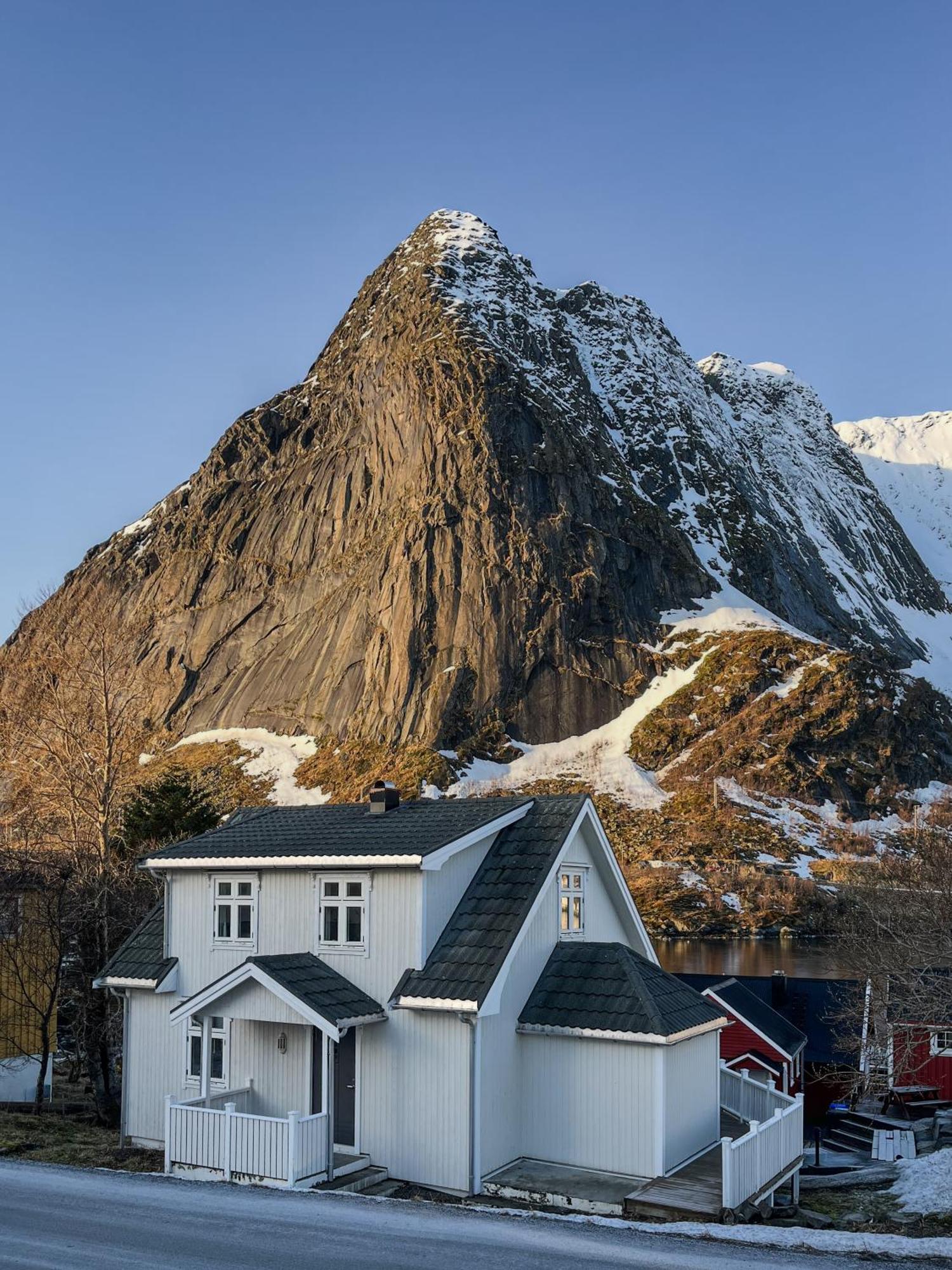 Husly Reine - Your Home With Reinebringen View Dış mekan fotoğraf